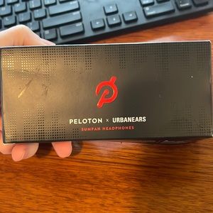 Peloton sumpan headphones
